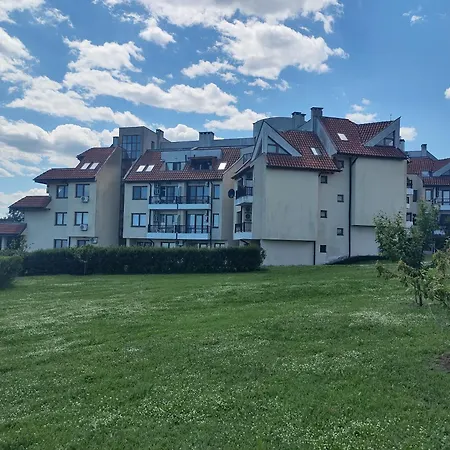 в Oasis Kamchia - стъпки в пясъка *